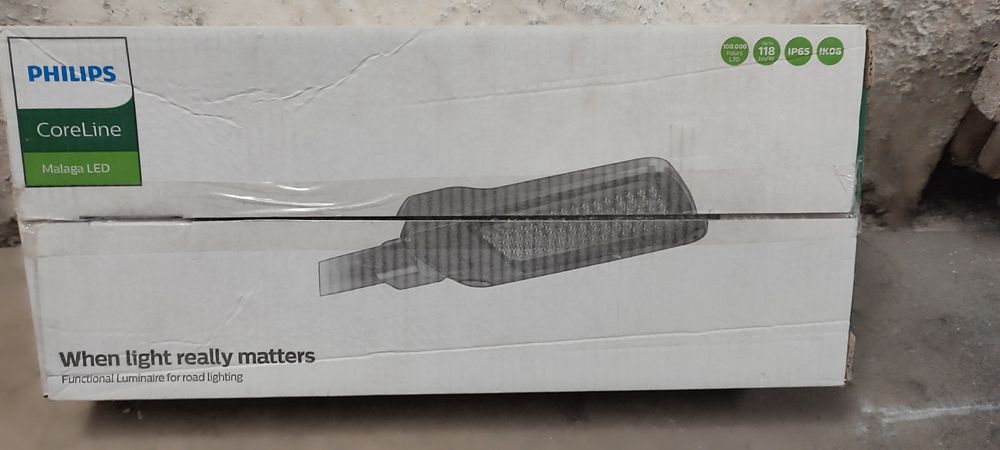 Lampa Philips Malaga LED coreline