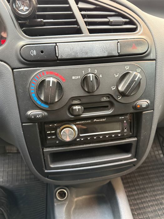 Продам гарну машину