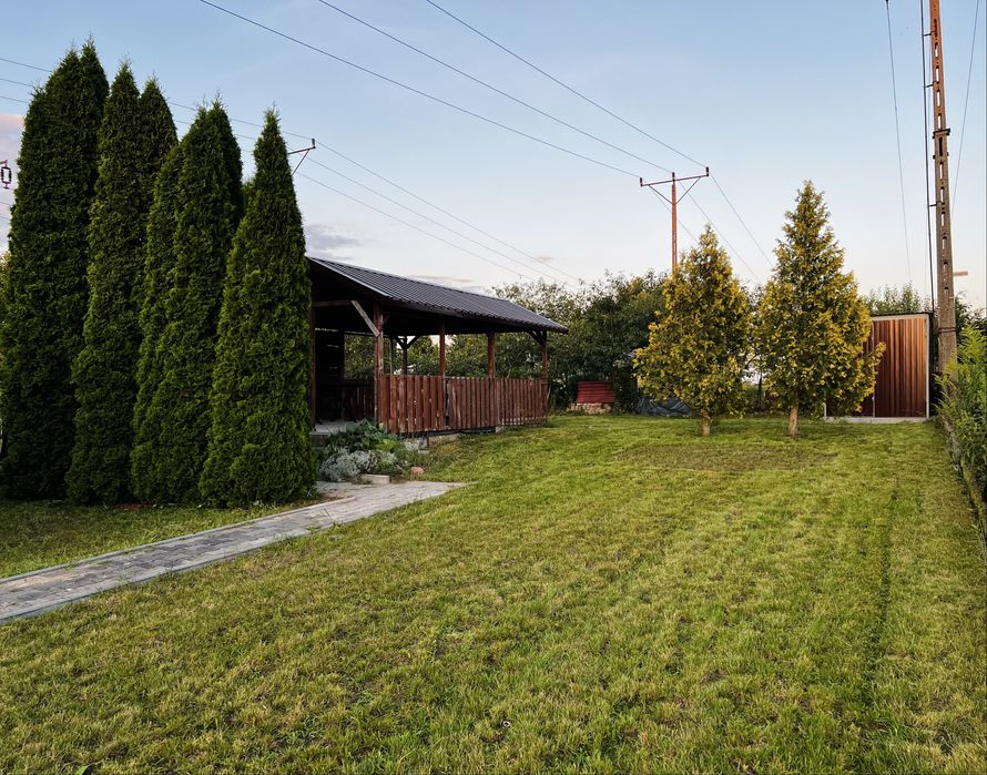 Sprzedam ogródek działkowy – 3,3 ara, z altanką i garażem.