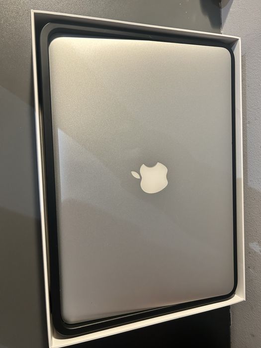 MacBook Air 13 dobry stan, gotowy do pracy