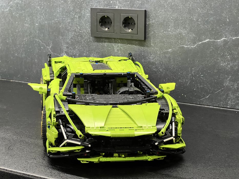 Конструктор Technic Lamborghini Sián FKP 37 — преміальна модель LEGO