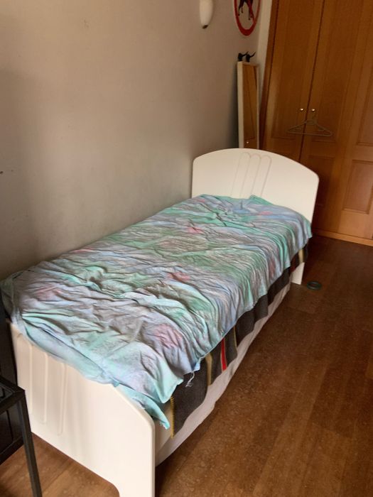 Cama+estrado+colchao+mesa cabeceira