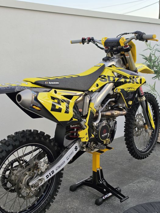 Suzuki RMZ 450 matriculada
