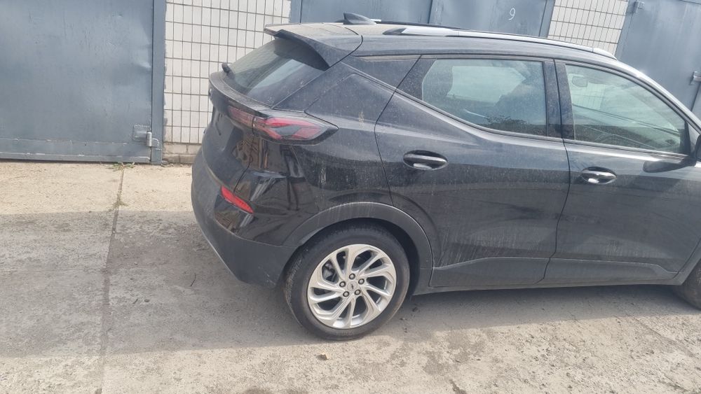 Chevrolet bolt euv (шевроле болт) двери в цвет