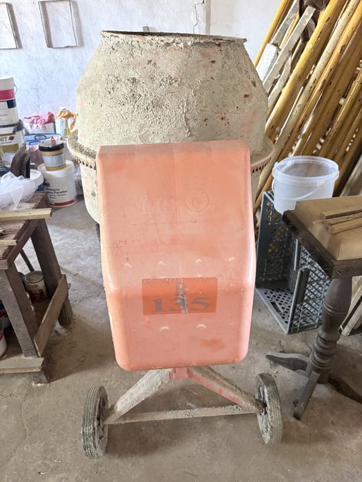 Betoneira usada bom estado LIS B135