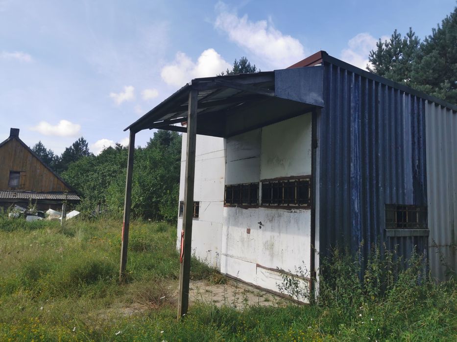 Garaż blaszany. Duży.