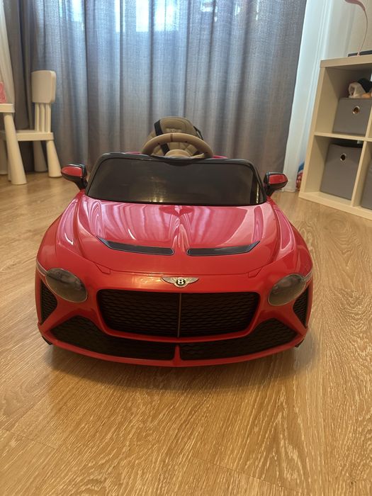 Електромобіль дитячий