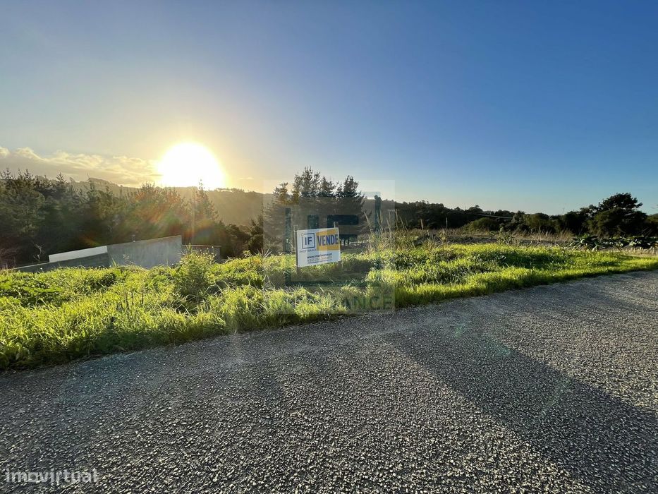 Terreno com possibilidade de construção em Óbidos