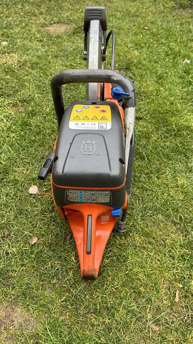 Pila spalinowa do ciecia betonu kostki Husqvarna K770 tarcza 350 mm