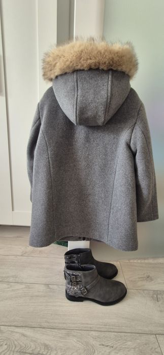 Пальто Zara 140 на дівчинку