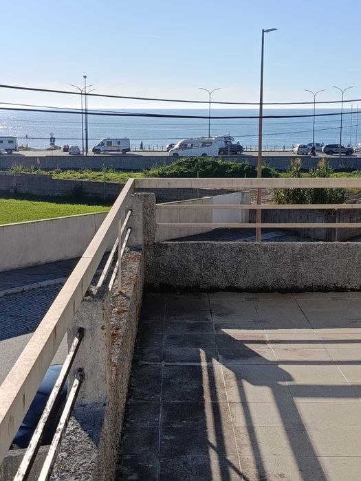 Moradia t5, Lavra, linha de praia