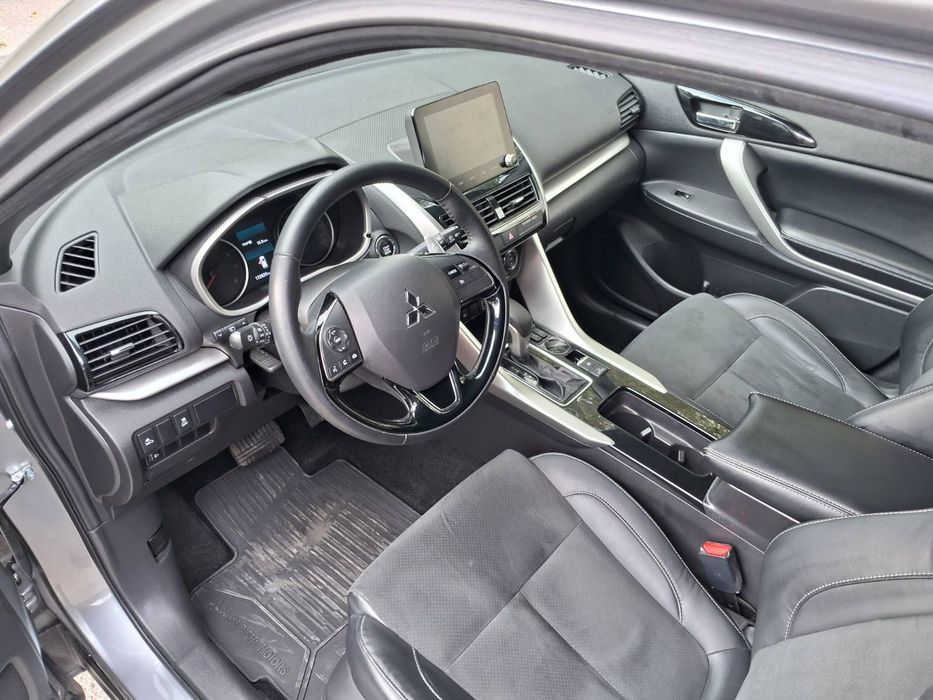 Продам Mitsubishi Eclipse Cross 2022 года.