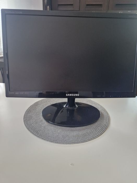 Teleeizor / Monitor Samsung SyncMaster T22A300 z pilotem