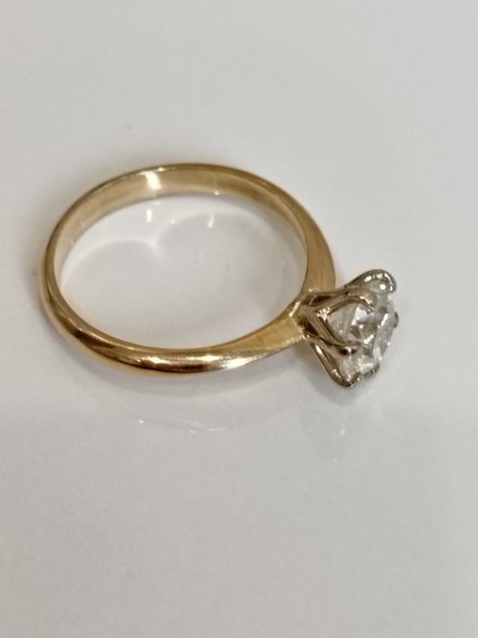Złoty pierścionek 585 z brylantem 1,40ct (certyfikat )wzór Tiffany