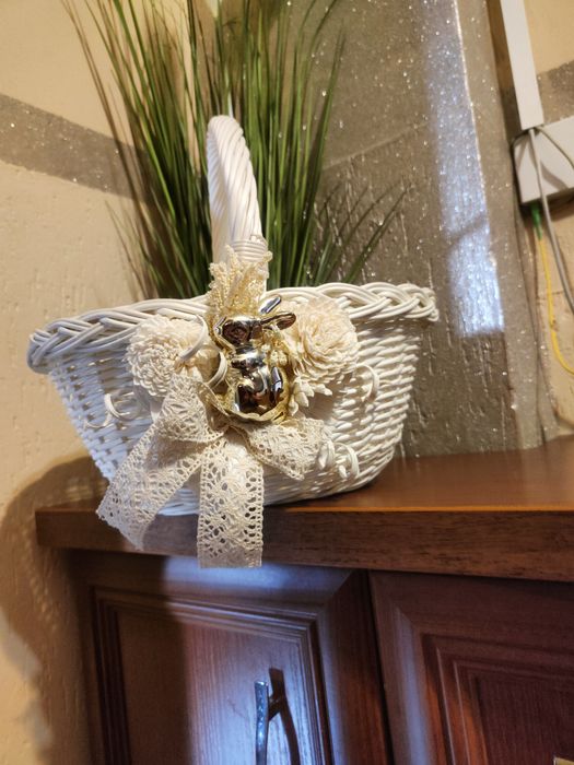 Koszyczek wielkanocny z wikliny