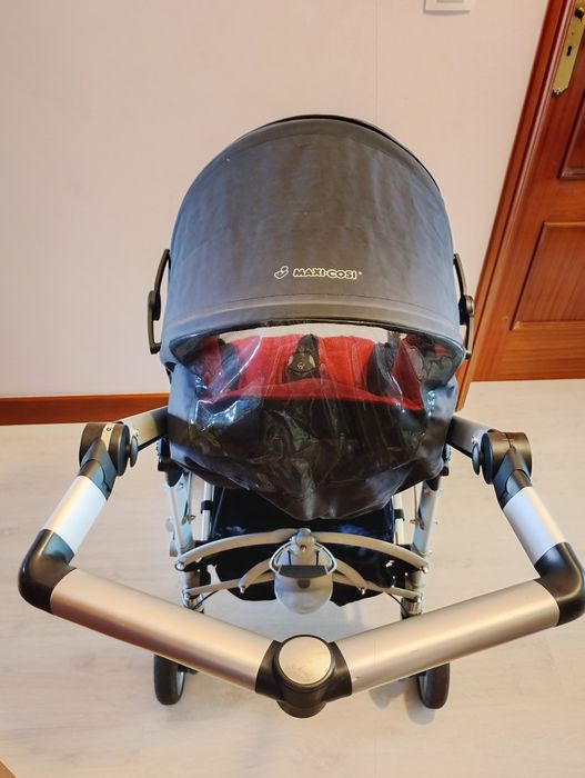 Carrinho de passeio Loola Up  Maxi-Cosi e Ovo Maxi-Cosi Pebble.