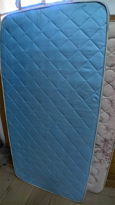 Colchão de Molas para cama Solteiro 95 x 190 cm