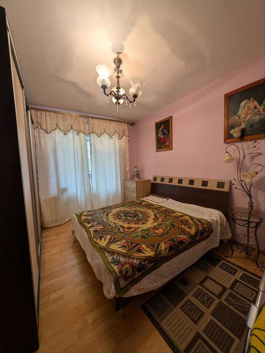 Продам 3-х кімнатну квартиру