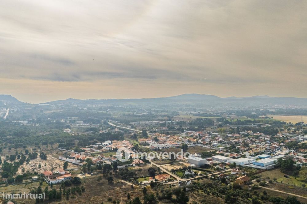 Terreno urbanizável em Palmela com 814 m²