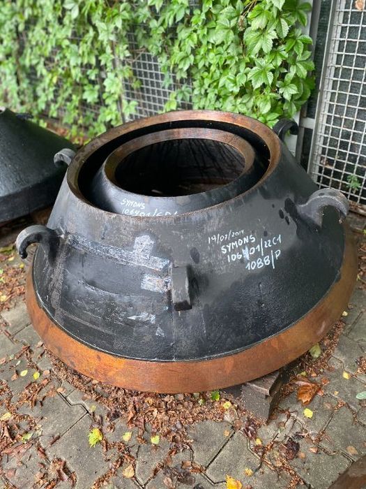 Symons 10.64 komplet stożków do kruszarki 18%Mn