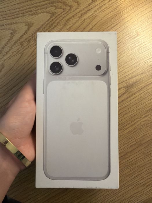 Ihpone 17 pro max novo