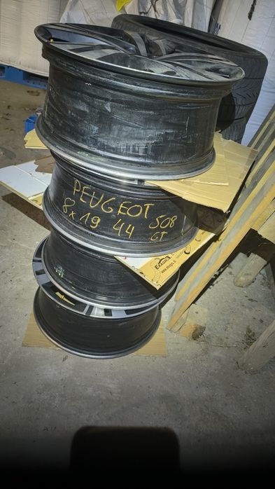 Felgi 19" 8 x 19 44 Peugeot 508 GT