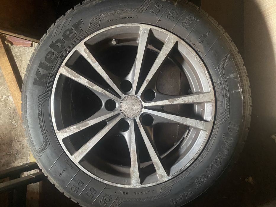 Komplet alufelgi 15 cali vw passat