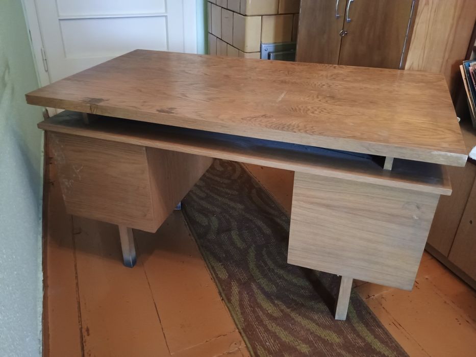 Solidne biurko 129x70