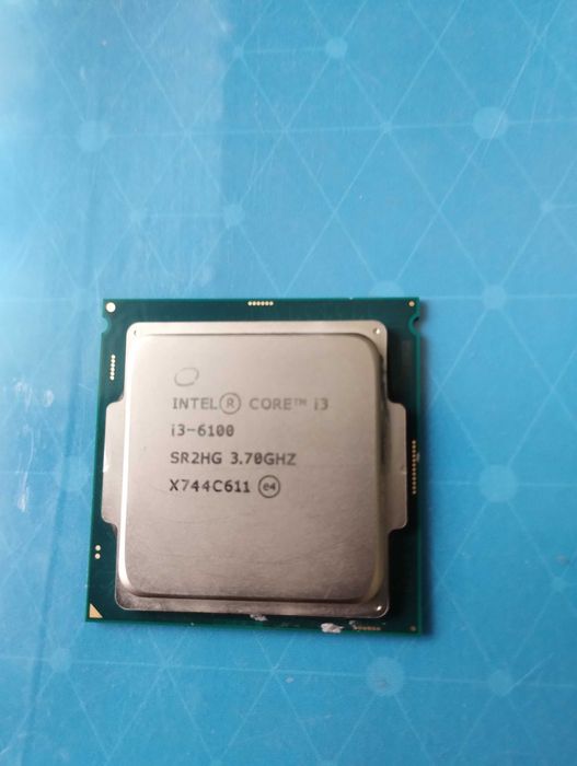 Процесор Intel core i3 -6110