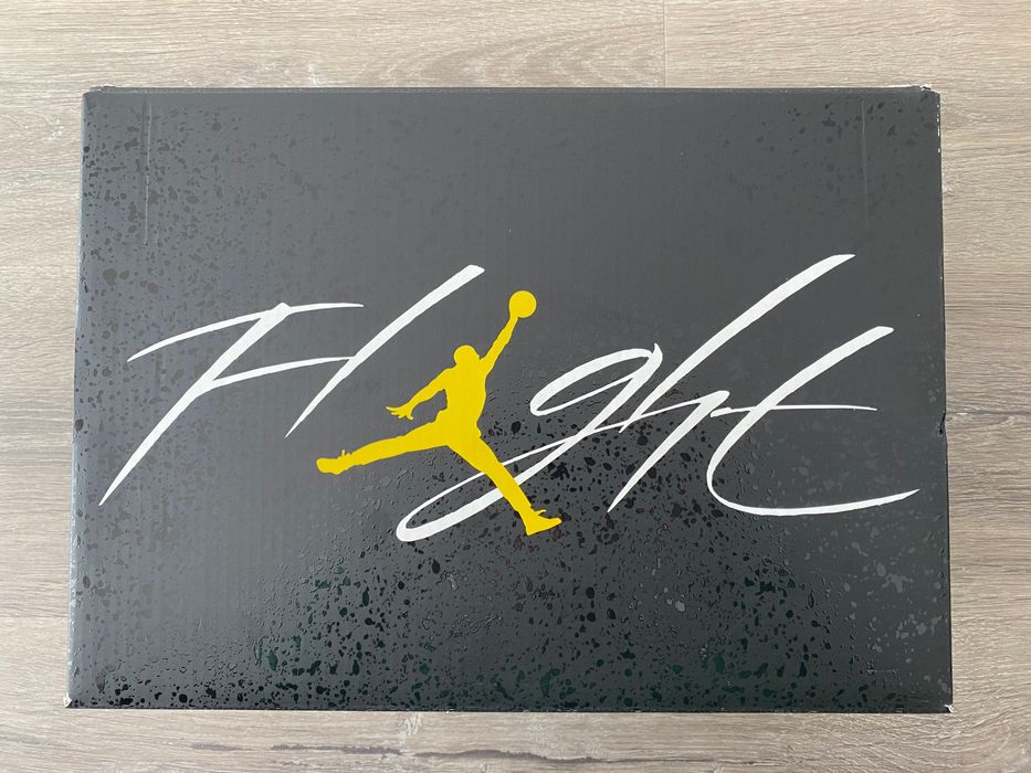 Jordan 4 Retro Thunder (2023) - EU 38