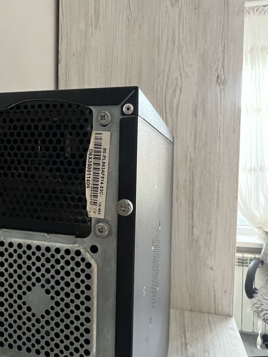 Комп'ютер Asus Vento A8