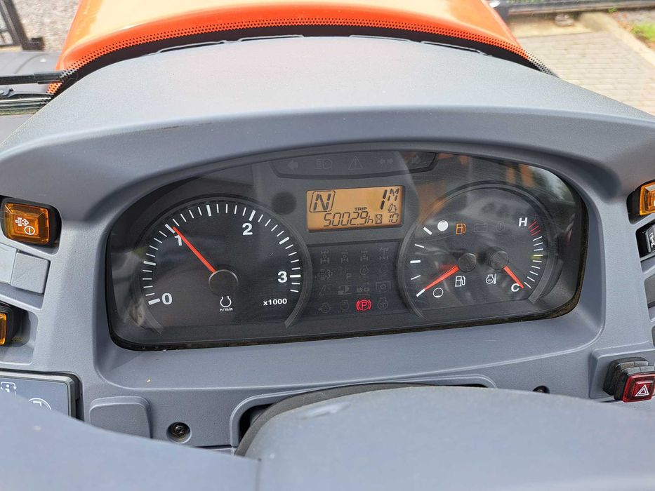 Ciągnik Kubota M 135 GX