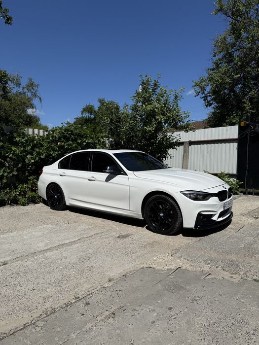 BMW F30 328i xDrive Sport Line