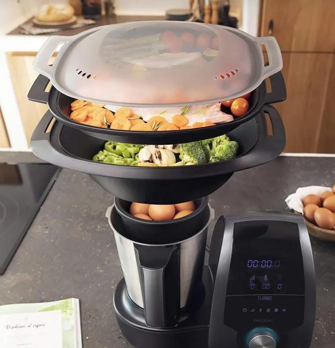 Robô de cozinha semi novo Cecotec