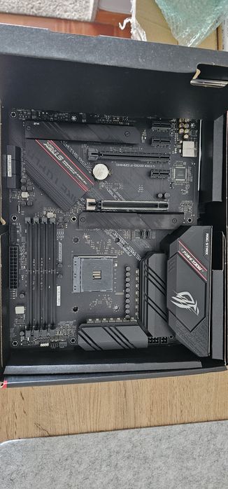 ASUS ROG STRIX B550-F GAMING