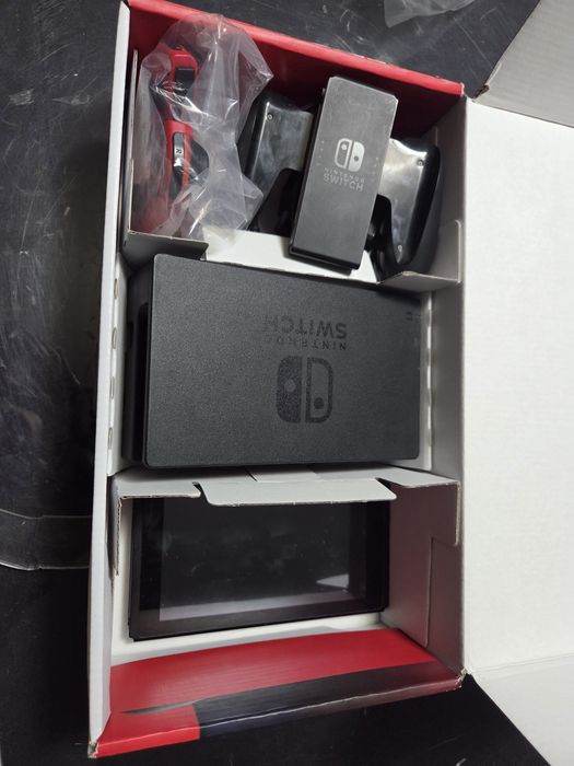 Nintendo Switch em caixa
