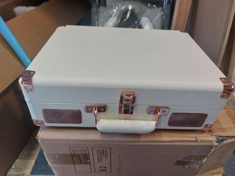 Gramofon RETRO w walizce z głośnikami