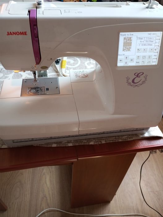 Продам вишивальну машинку Джаноме 350
