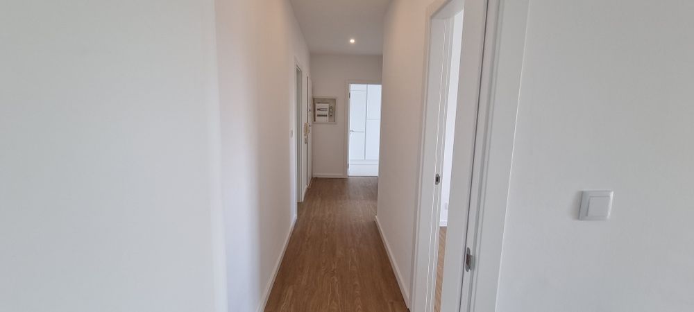 Vende-se  t2 remodelado Torre Marinha Arrentela
