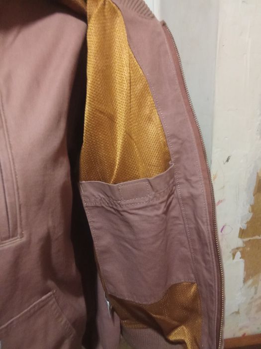 Продам бомбер жіночий 2 шт