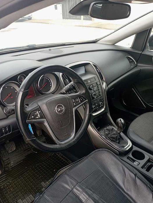 Opel Astra Sports Tourer — fotografia 10