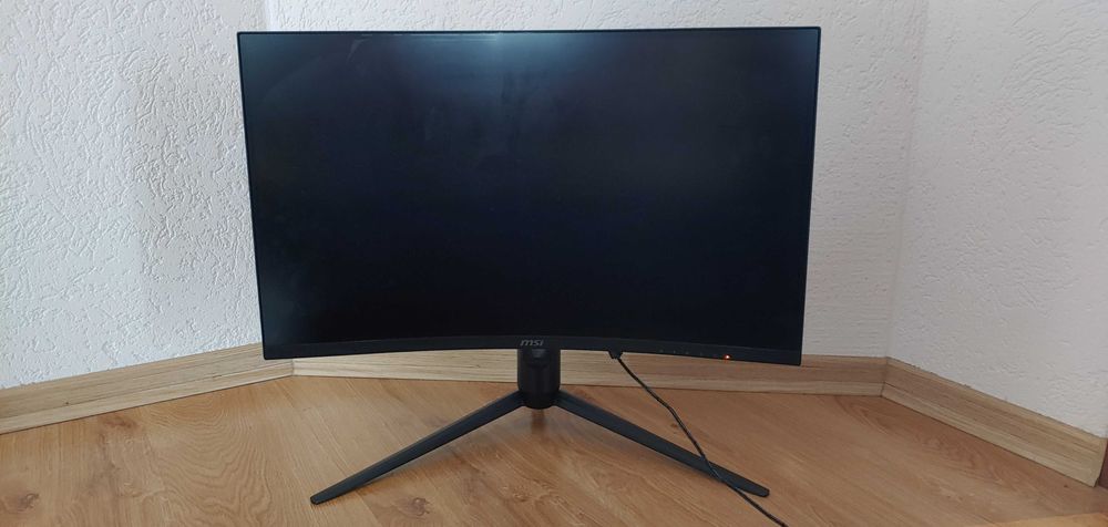 MSI  Optix G271CQP zakrzywiony, uszkodzony