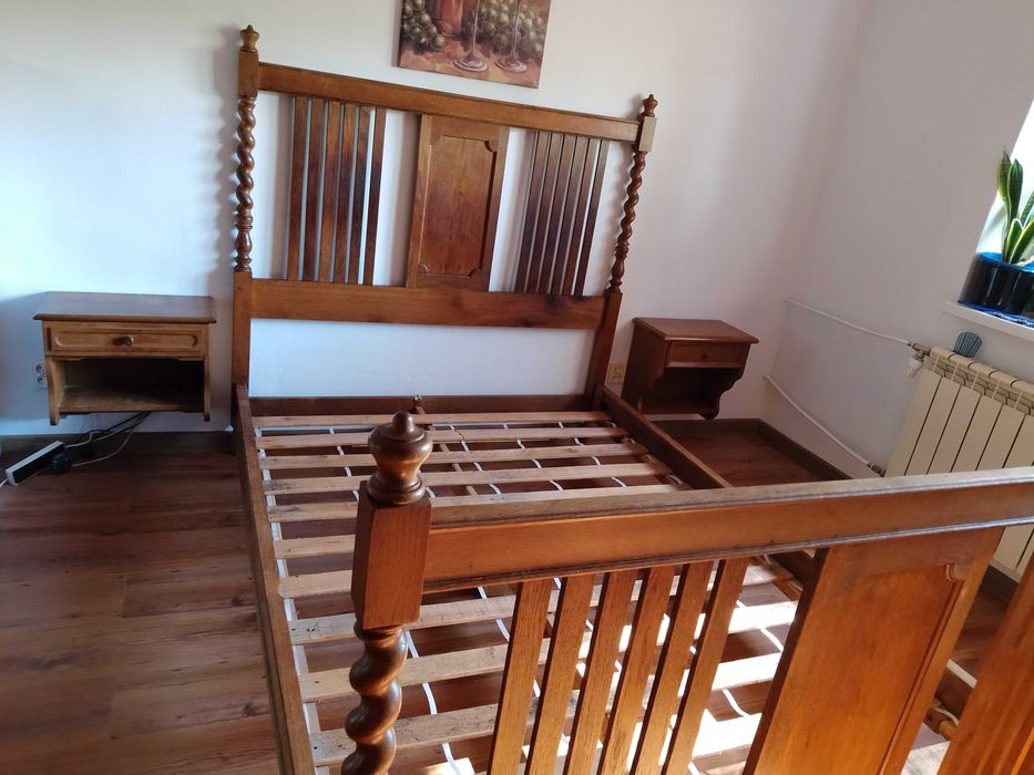 stare  dębowe łóżko 140/2