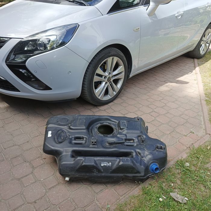 Zbiornik paliwa, bak Opel Zafira C