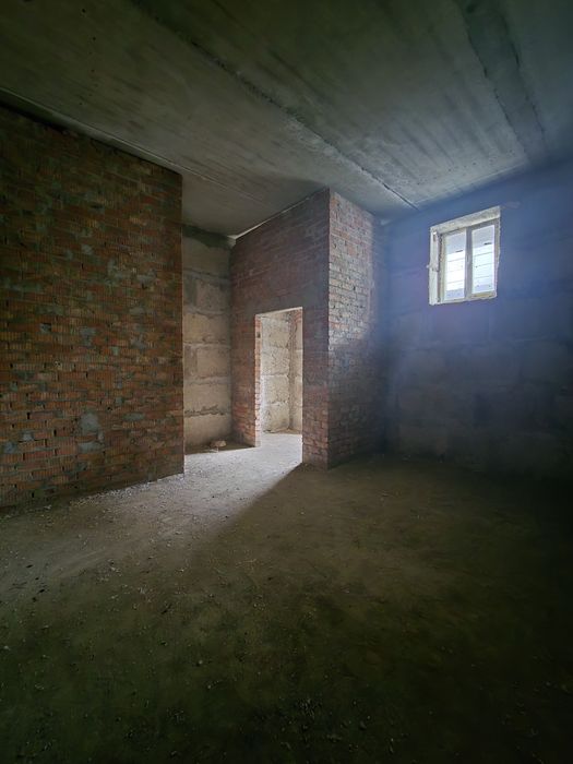 Продається комерційне приміщення в ЖК Кришталеве озеро ЗДАНЕ В ЕКСПЛУАТАЦІЮ