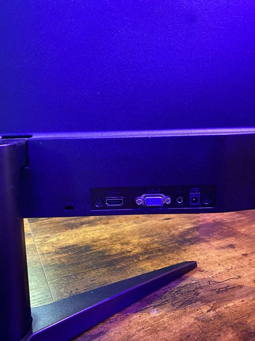 Monitor AOC “24” como novo