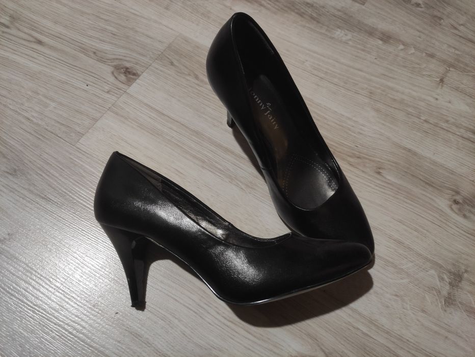 Czarne czółenka damskie na szpilce rozmiar 36