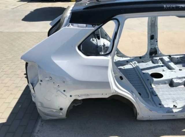 Задня четверть ліва права кузов Toyota  RAV 4 XA50