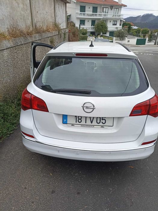 Astra Sport Tourer — photo 3