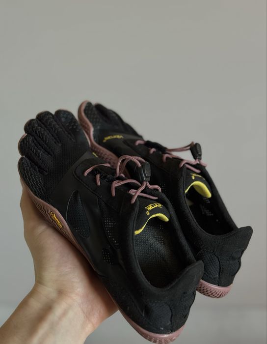 Взуття Vibram Fivefingers 37